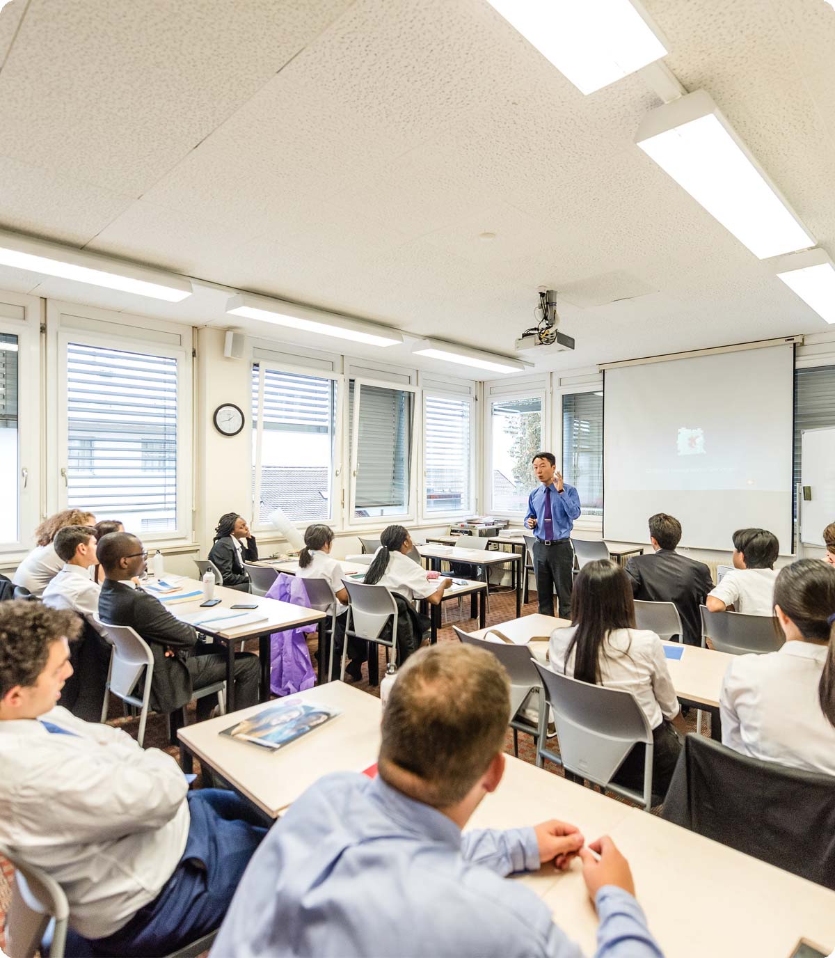 SEA-Business-and-hospitality-learning-experience-students2